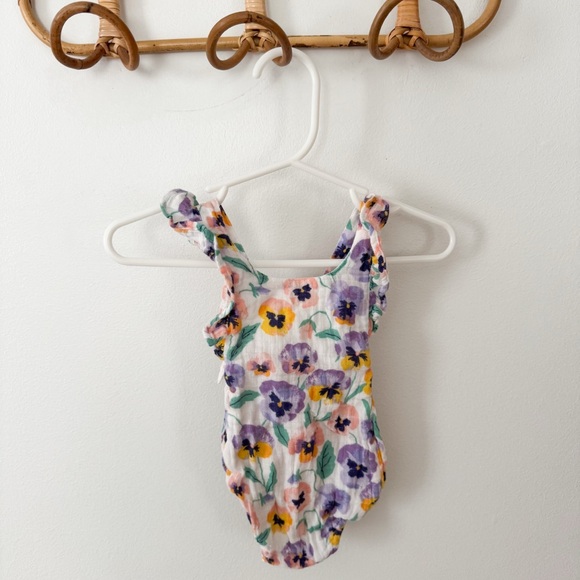 Angel Dear floral muslin romper 0-3m - Picture 1 of 8